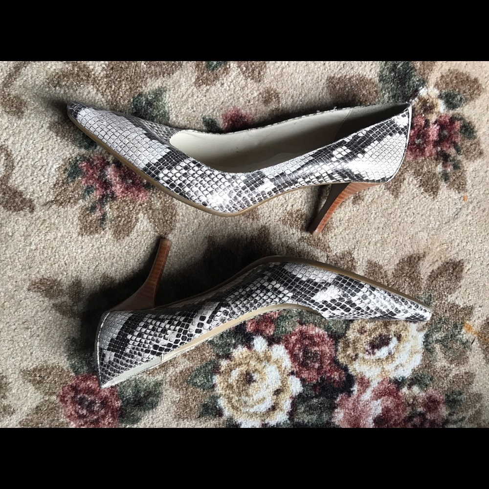 Calvin Klein snake skin DOLLY heel